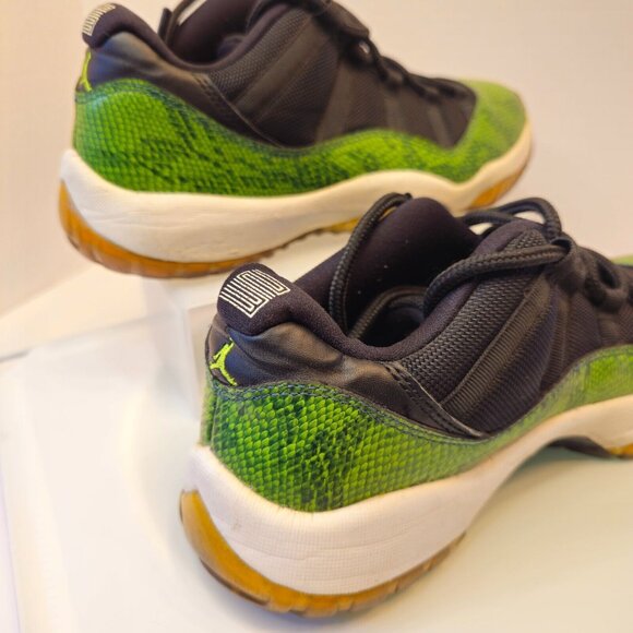 Nike Air Jordan 11 Retro Low Green Snakeskin 528895-033 Size 8.5  - NO insoles - Picture 13 of 13